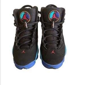 JORDAN BASKETBALL SHOE KIDS 5.5